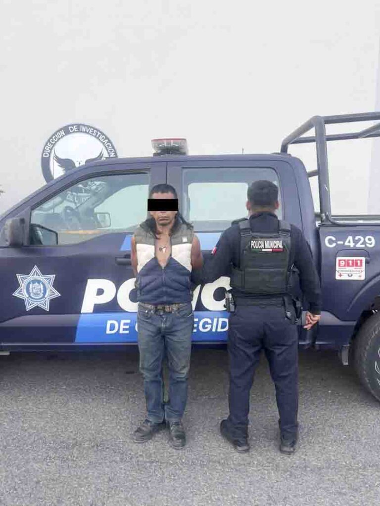 Caen dos por moto robada en Venceremos