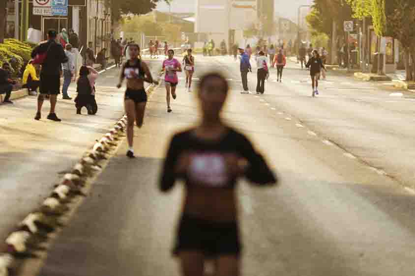 Arranca el Mujer Querétaro Medio Maratón 2026