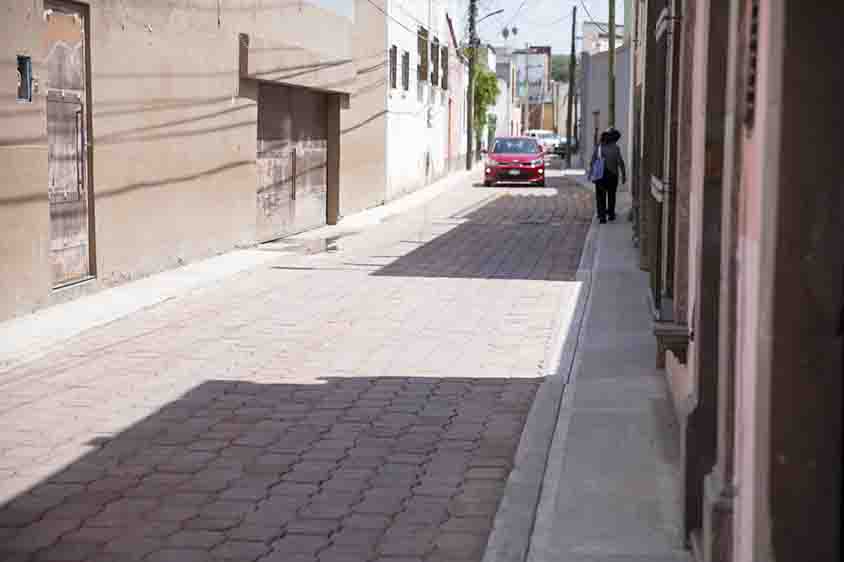 Roberto Cabrera supervisa obra en Luis Montañez