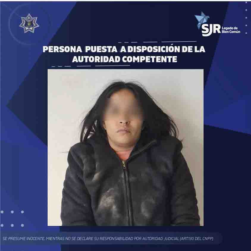 Mujer cae con moto robada en Las Esmeraldas