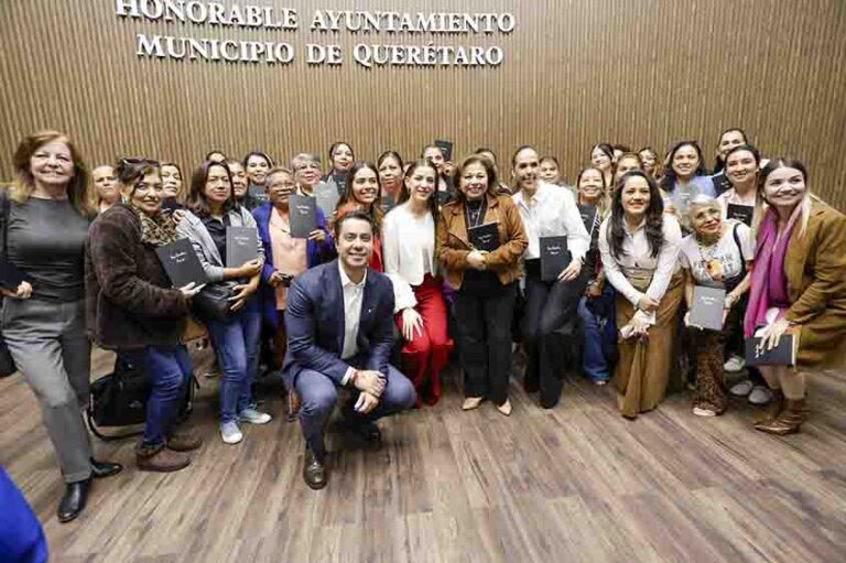 Felifer presente en evento de Andrea Domínguez