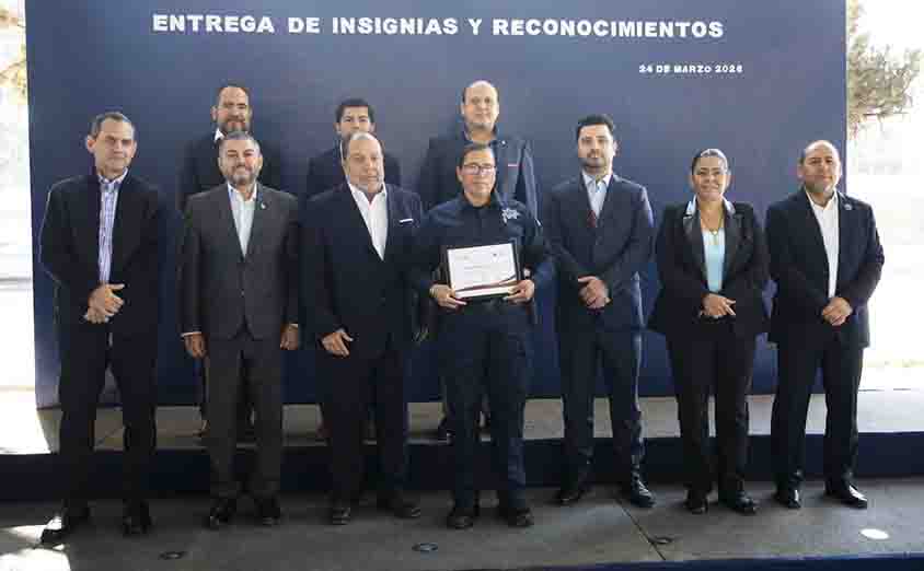 Reconocen y equipan a personal de Seguridad Pública Municipal