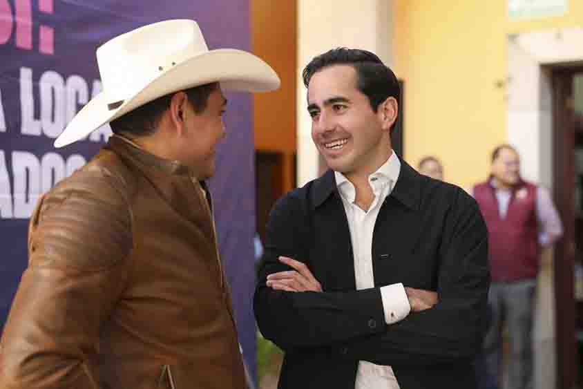 “Refrendo Cerca de Ti” acerca trámites a comerciantes