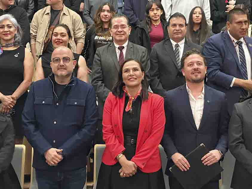Felifer Macías impulsa foro de alta tecnología y cloud computing