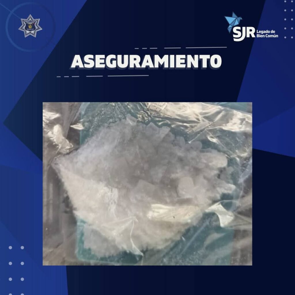 Detienen a mujer con presunta droga