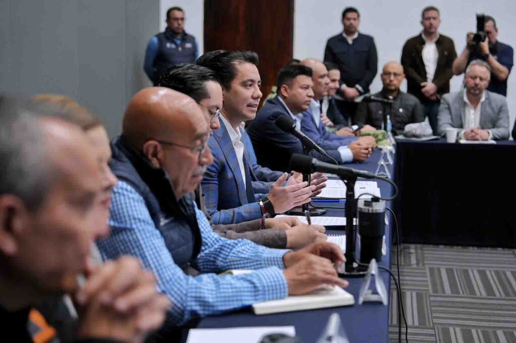 Felifer firma convenio comercial