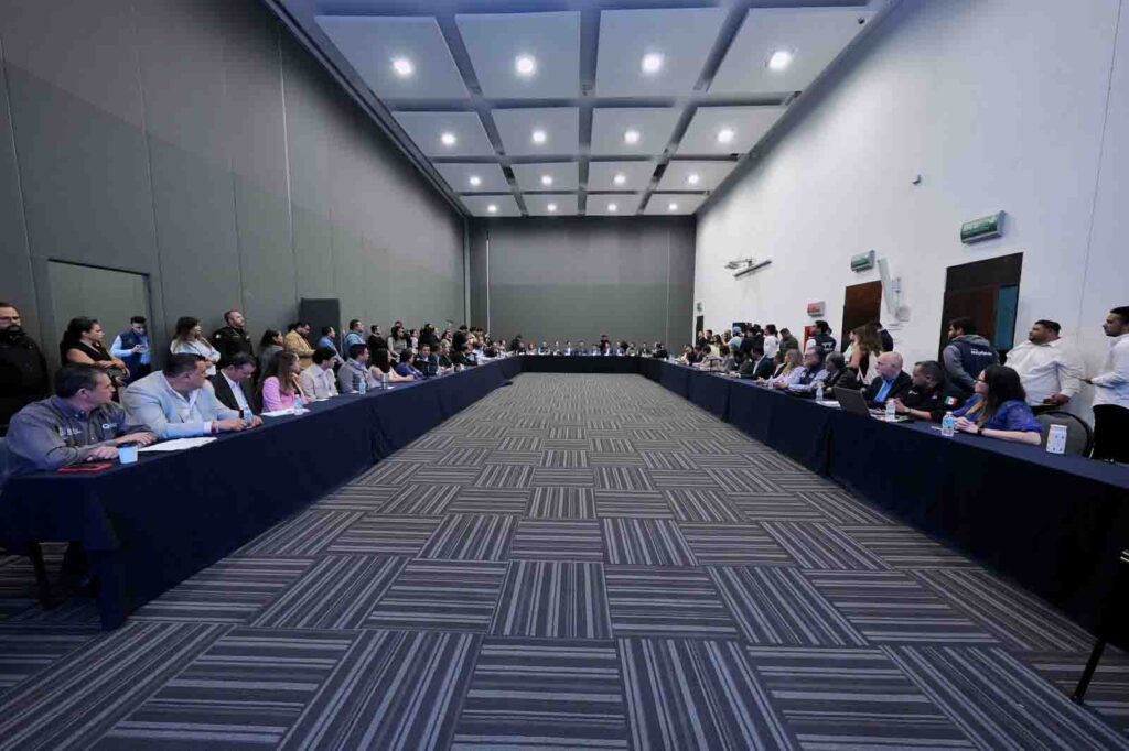 Felifer firma convenio comercial