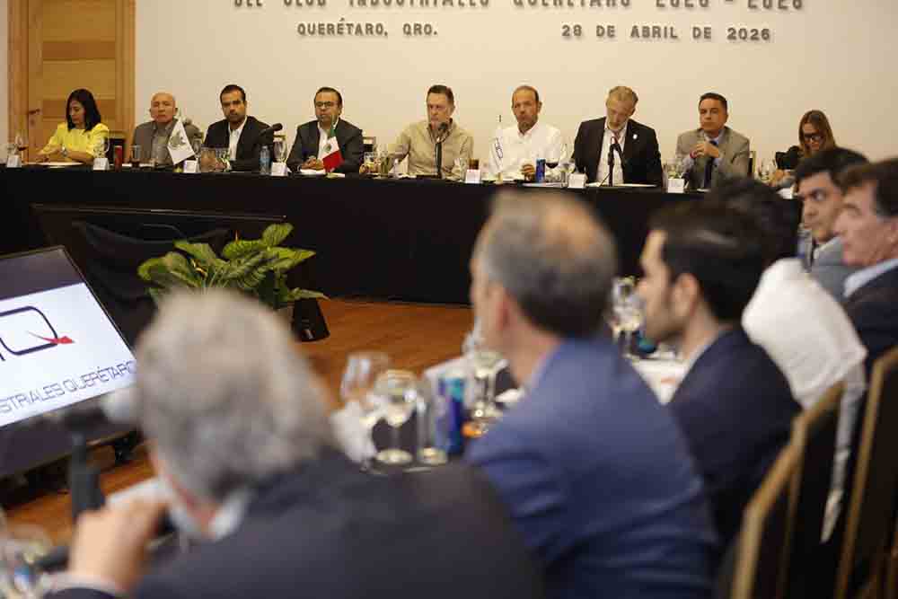 Kuri dialoga con industriales por Querétaro