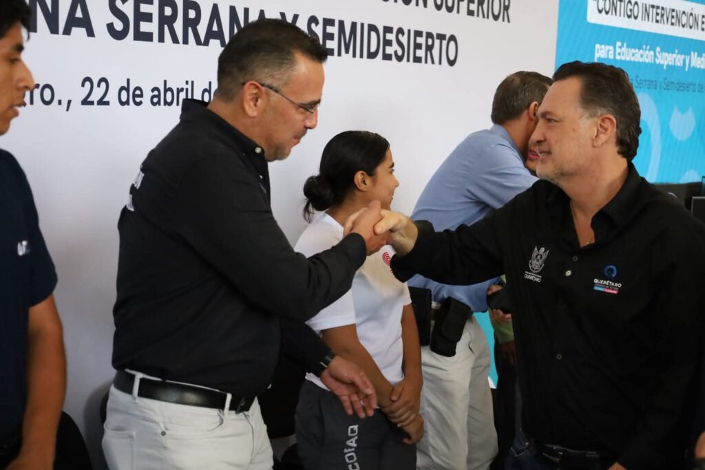Fortalecen COBAQ en la Sierra