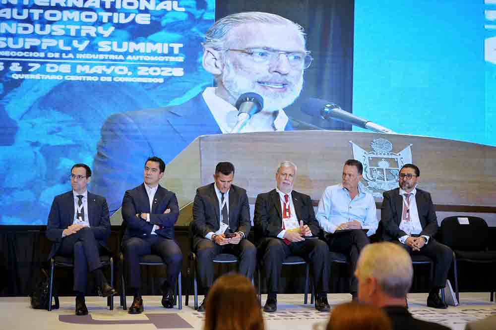 Querétaro acelera en cumbre automotriz internacional