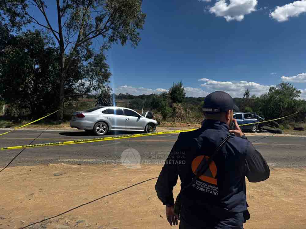 Menor muere en fuerte choque en Amealco