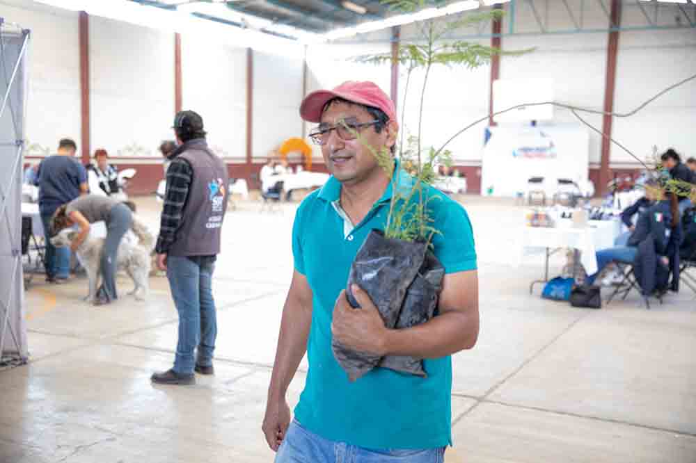 San Juan lleva apoyos a Palmillas