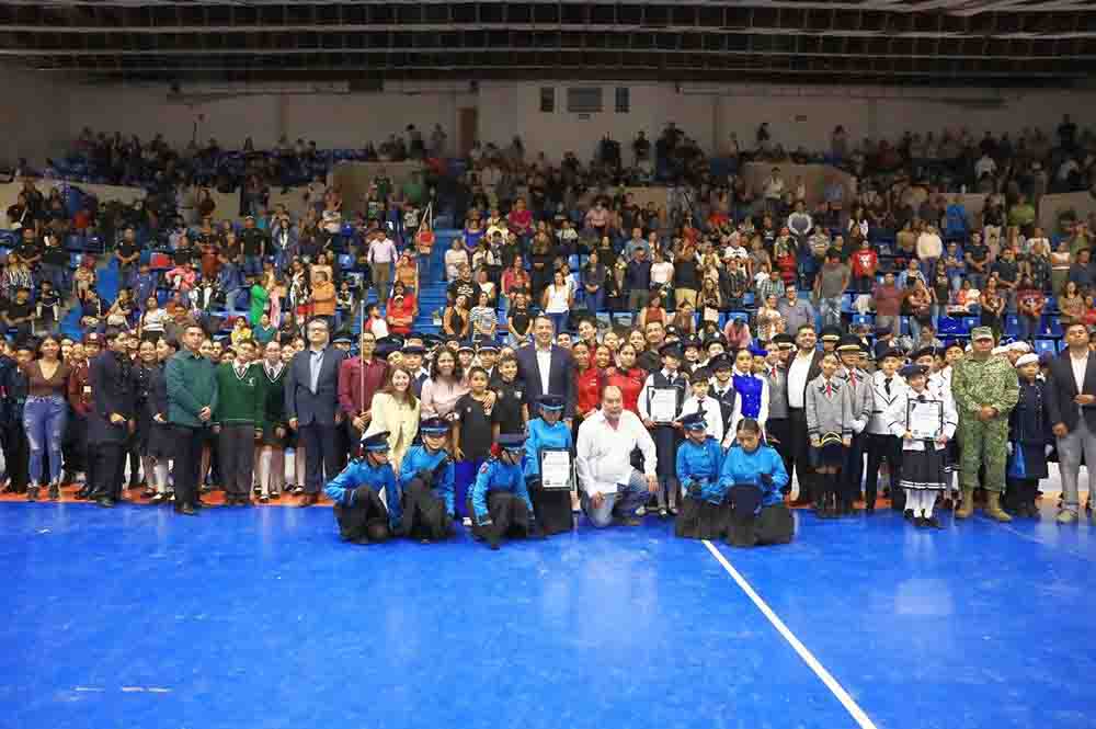 Roberto Cabrera inaugura el 25º Concurso Municipal de Escoltas de Bandera y 1º de Bandas de Guerra