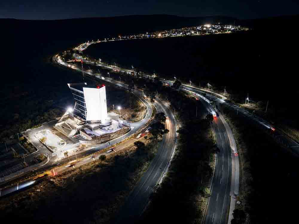 Calles mejor iluminadas y seguras: Felifer Macías