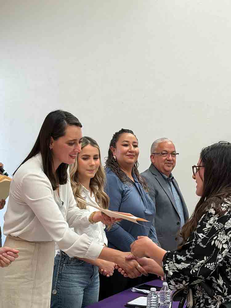 Mujeres concluyen formación en Centro de Empoderamiento