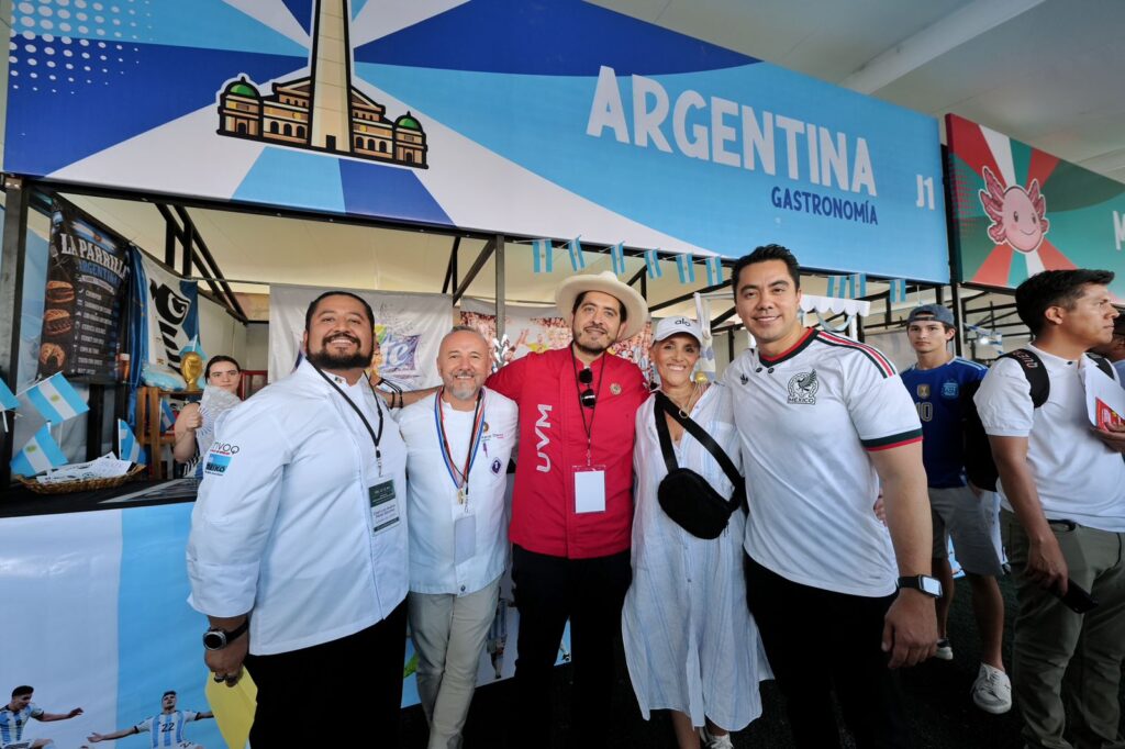 Felifer inaugura Festival de Comunidades Extranjeras pambolero