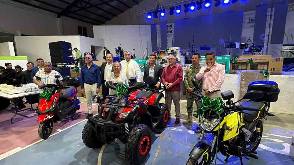 Tolimán reconoce a sus maestras y maestros