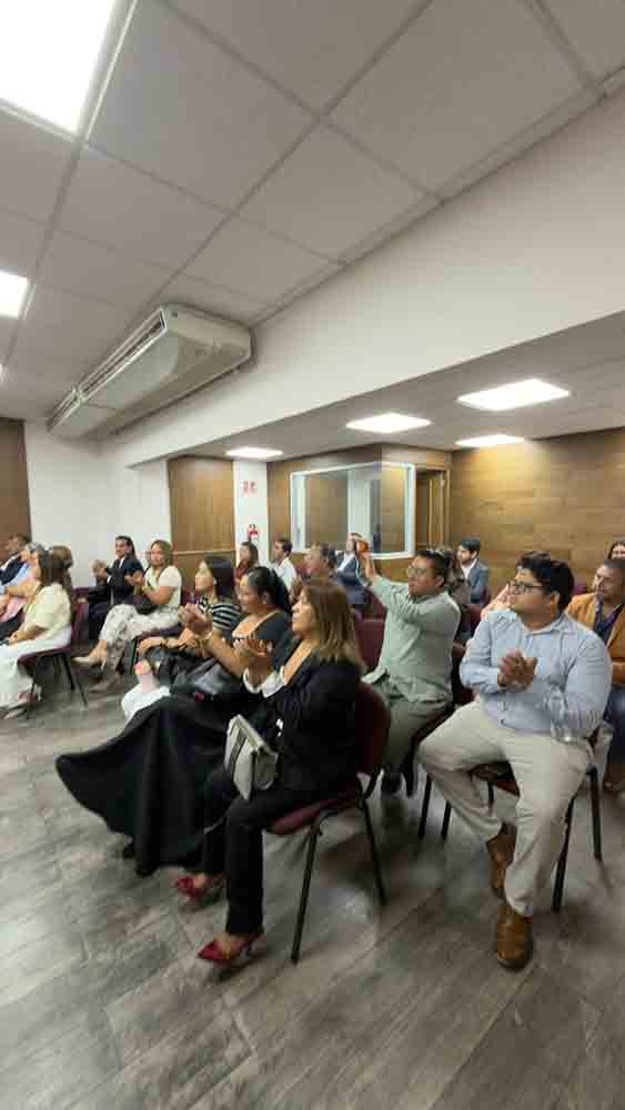 Uriel Flores asume presidencia de la AQA
