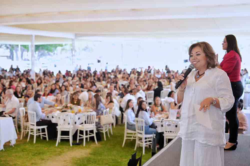 Felifer reconoce a mamás como fuerza de su gobierno