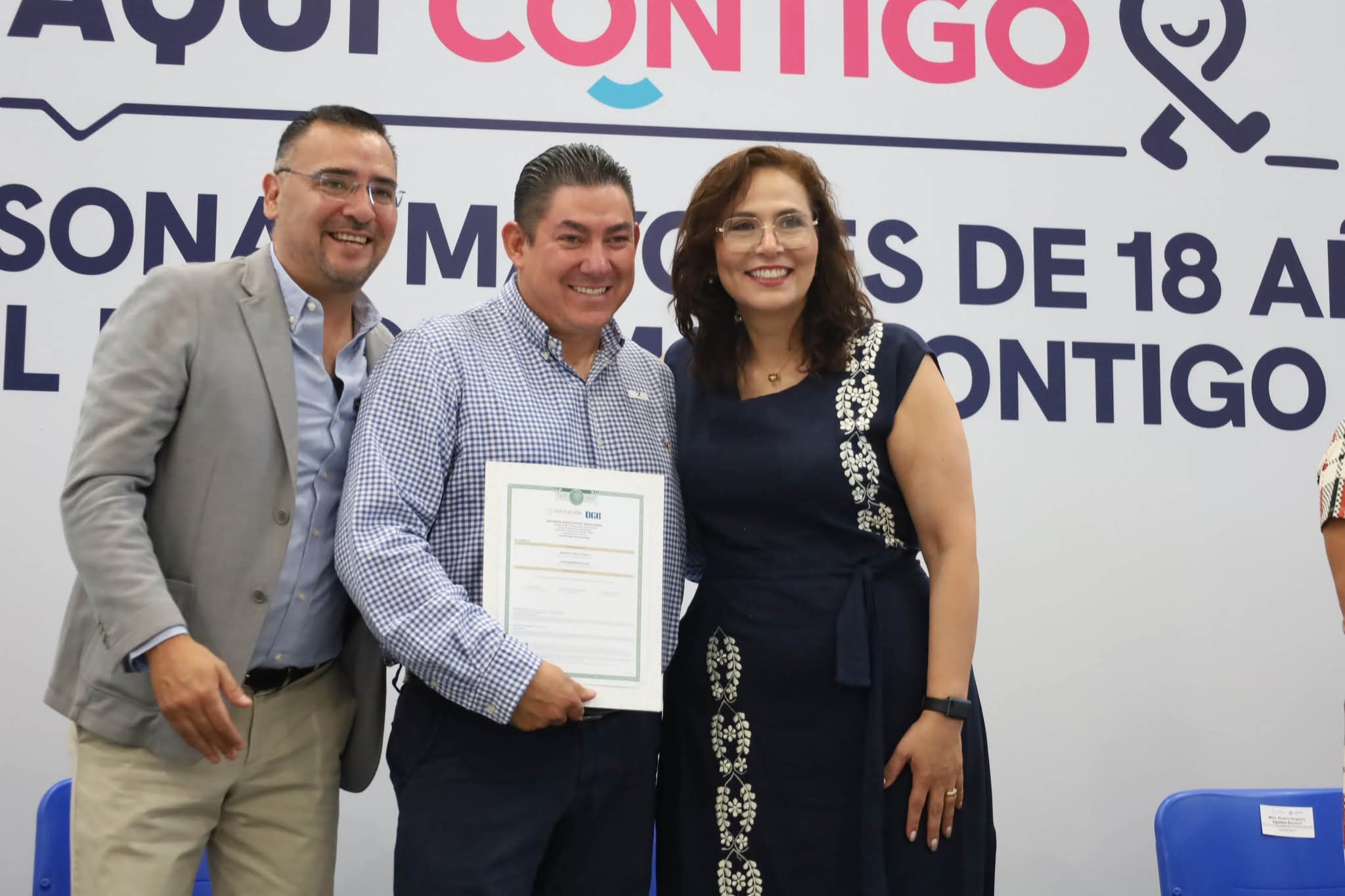 Contigo Nadie se Quede Atrás gradúa nueva generación