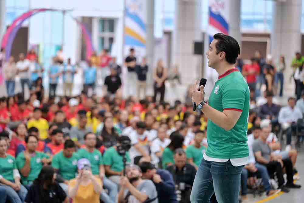 Acompaña Felifer Macías al gobernador en la inauguración de Aquí Contigo Mundial Joven 2026