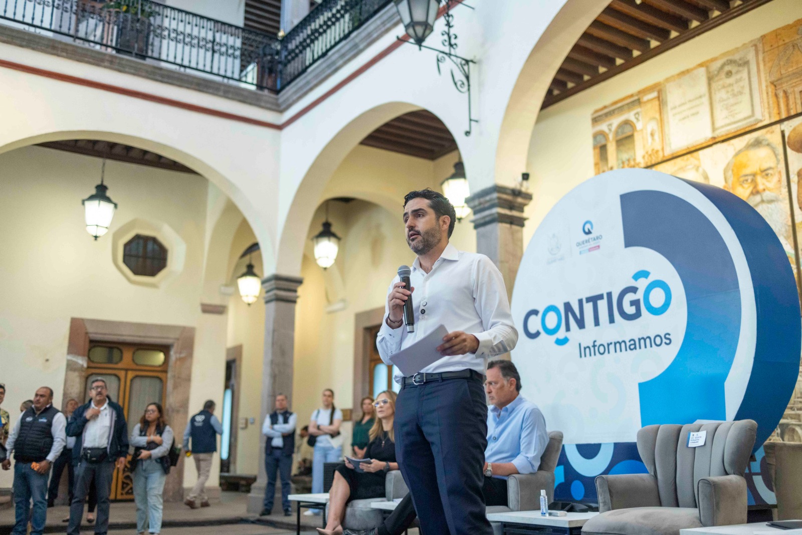 En Querétaro siempre vamos a proteger a los más vulnerables, nuestras niñas, niños y adolescentes, afirmó el gobernador, Mauricio Kuri González, al atestiguar la presentación de las líneas de acción de la agenda estatal para fortalecer la garantía efectiva de los derechos de la niñez en materia de obligaciones alimentarias; los ejes que la constituyen ordenan la gestión pública mediante el control administrativo, la integridad en el servicio público, el cumplimiento efectivo de obligaciones y la armonización legislativa; con esta estrategia hoy el estado es referente de legalidad