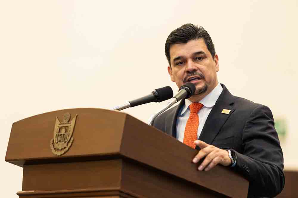 Premia Gobierno de Querétaro el compromiso y liderazgo de docentes y directivos