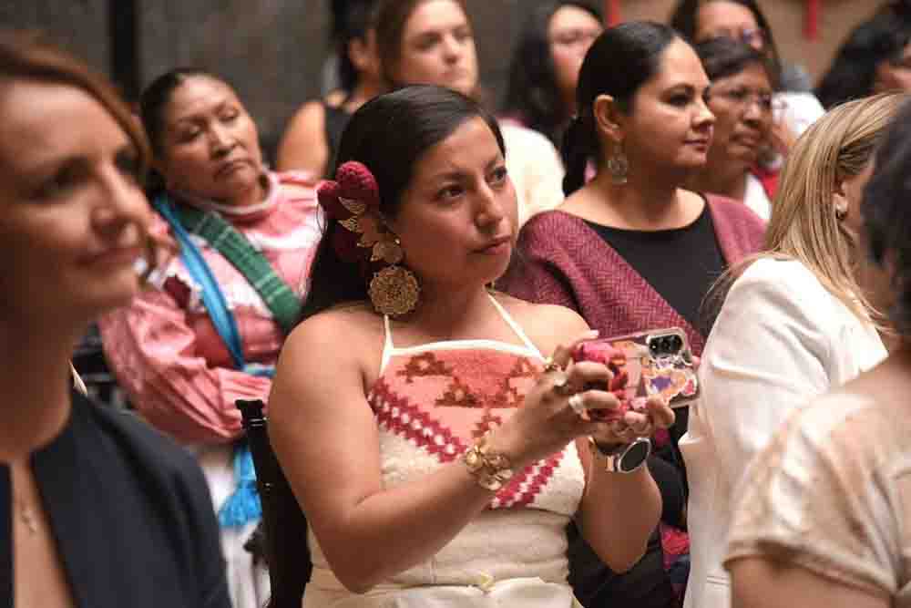 SECULT impulsa a mujeres artesanas