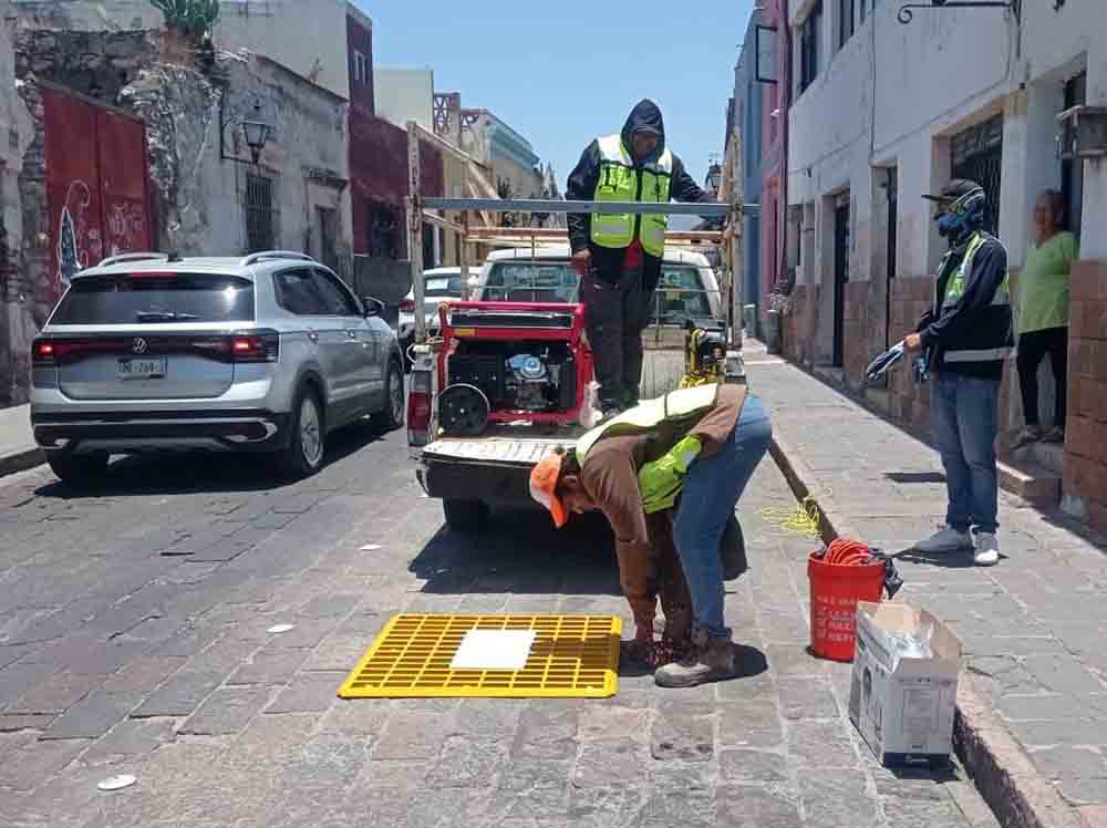 Querétaro refuerza seguridad vial con rejillas temporales