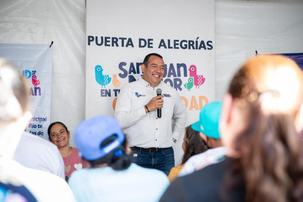 Roberto Cabrera impulsa programa de salud en San Juan