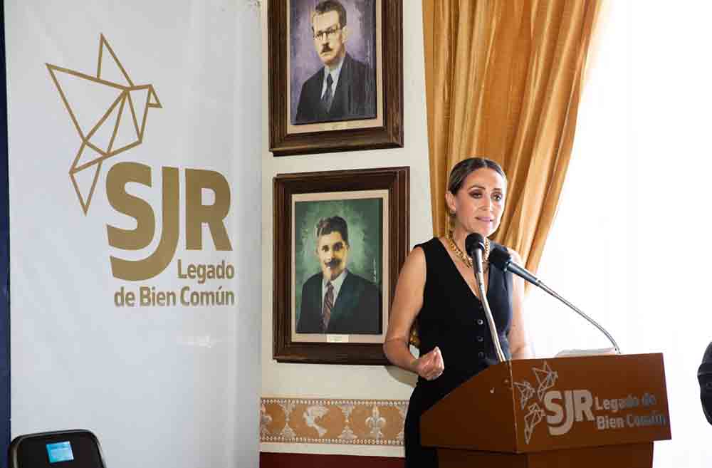 Roberto Cabrera entrega reconocimientos a Comités de Contraloría Social