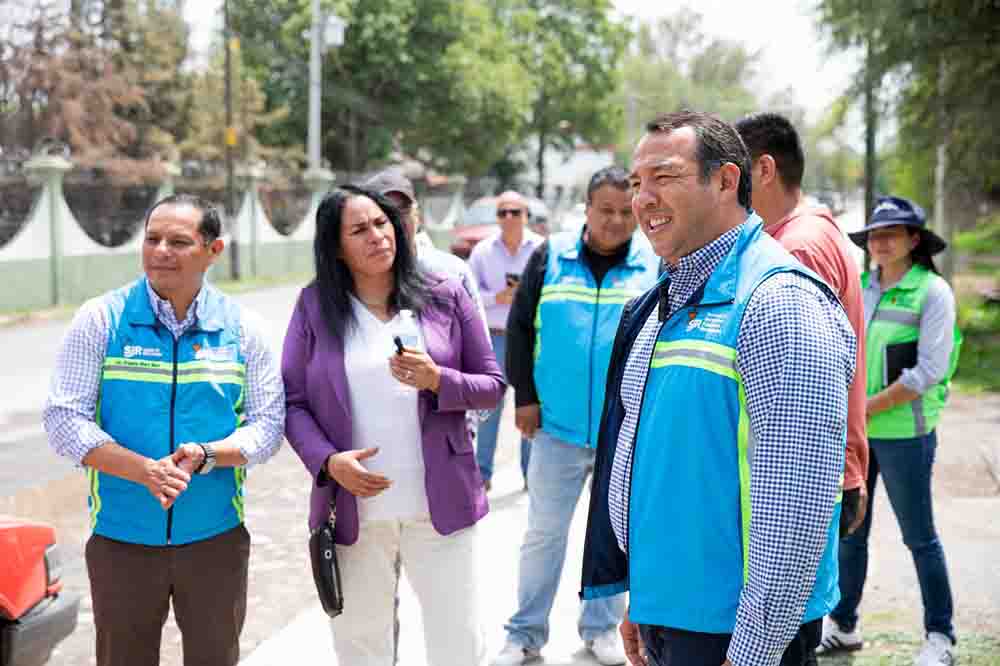 Roberto Cabrera entrega mejora del acceso a La Estancia