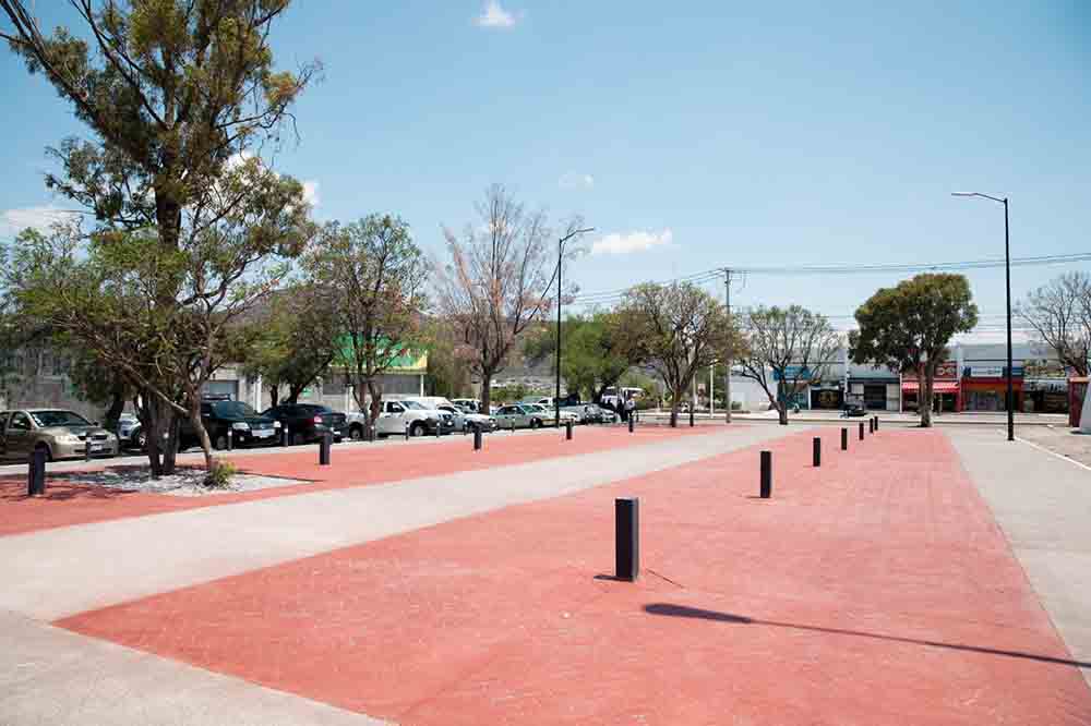Gobierno estatal fortalece comercio en SJR