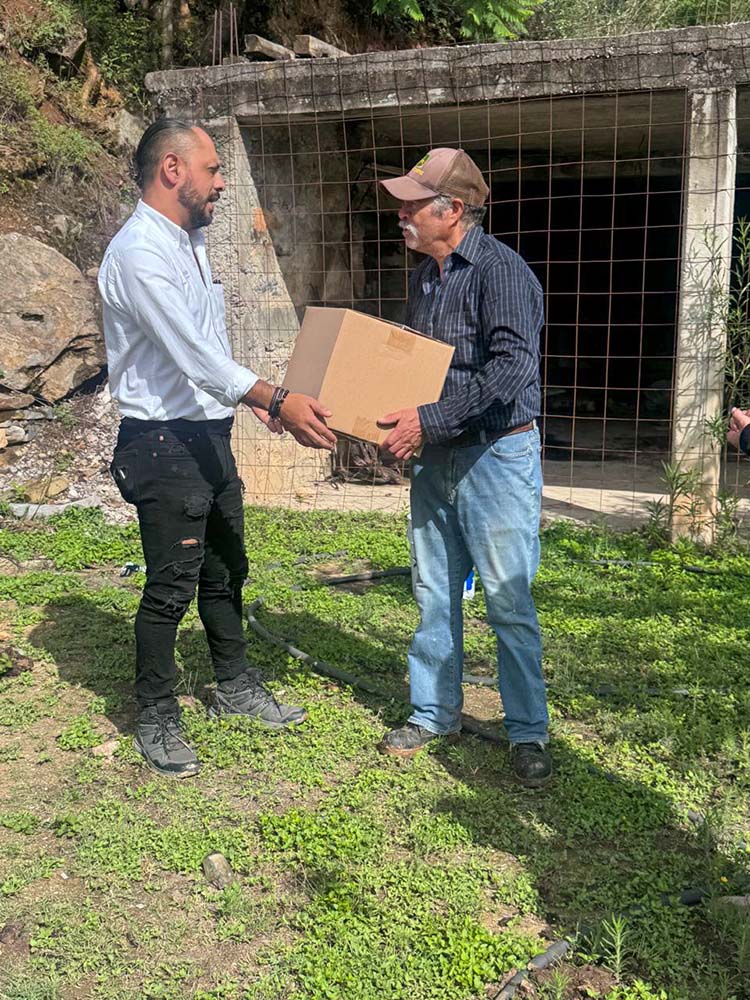 SEDIF apoya a comunidades afectadas por derrumbe