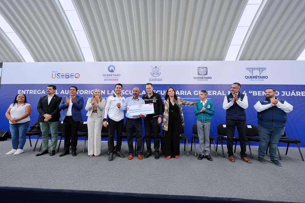 Entregan auditorio de 32 mdp en Querétaro