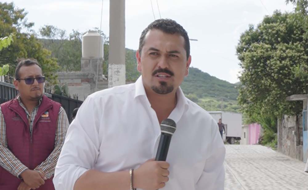 Arranca empedrado de La Mesita en Pedro Escobedo