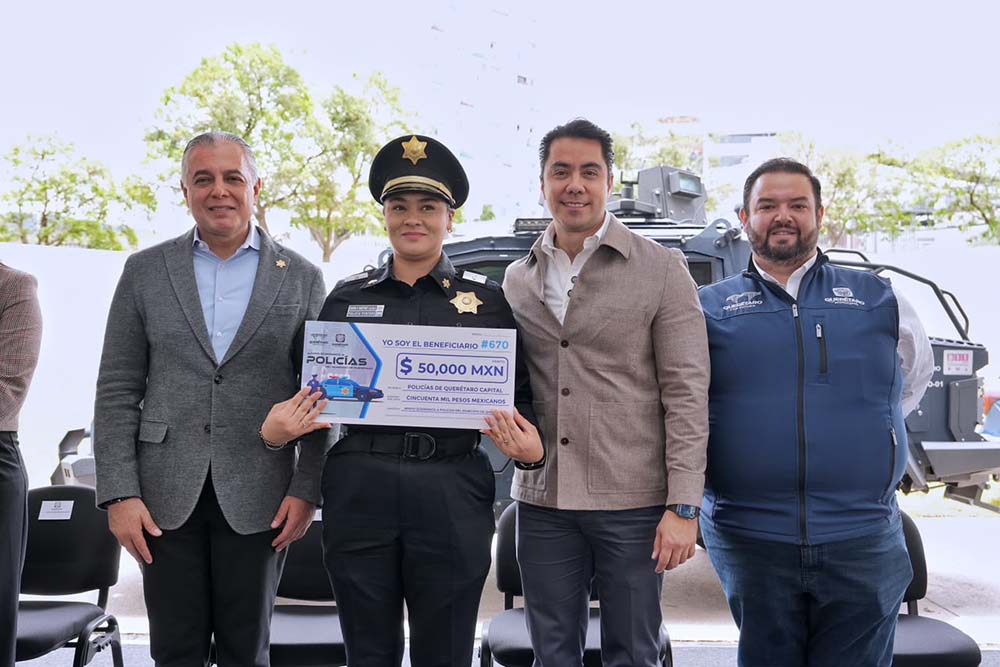 Felifer reconoce sacrificio de policías por la paz