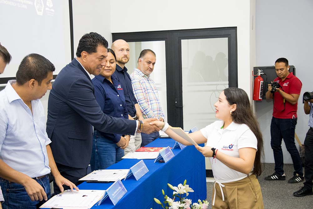 UT San Juan logra 16 contrataciones con Huastecas