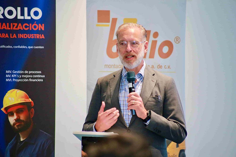 Capacitan 16 MiPyMEs queretanas para nuevos mercados