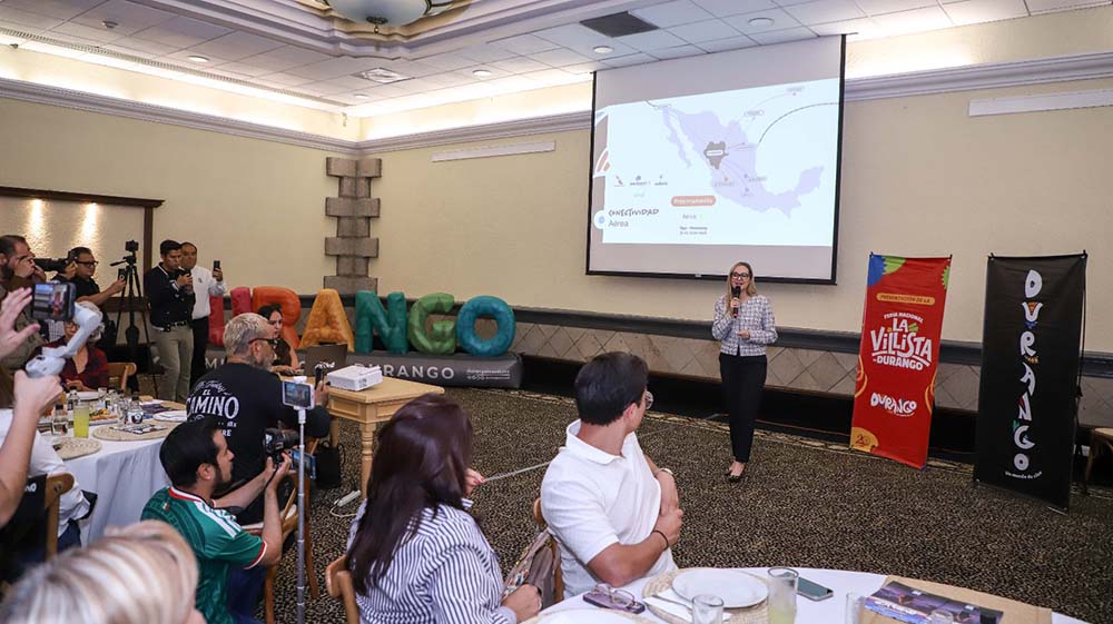 Durango presenta su oferta turística en Querétaro