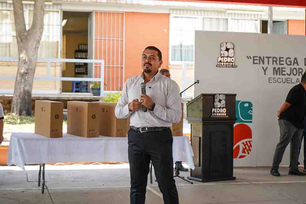Beto Nava impulsa educación y obra en Guadalupe Septién