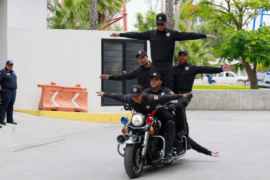 25 menores conocen labor policial en Querétaro