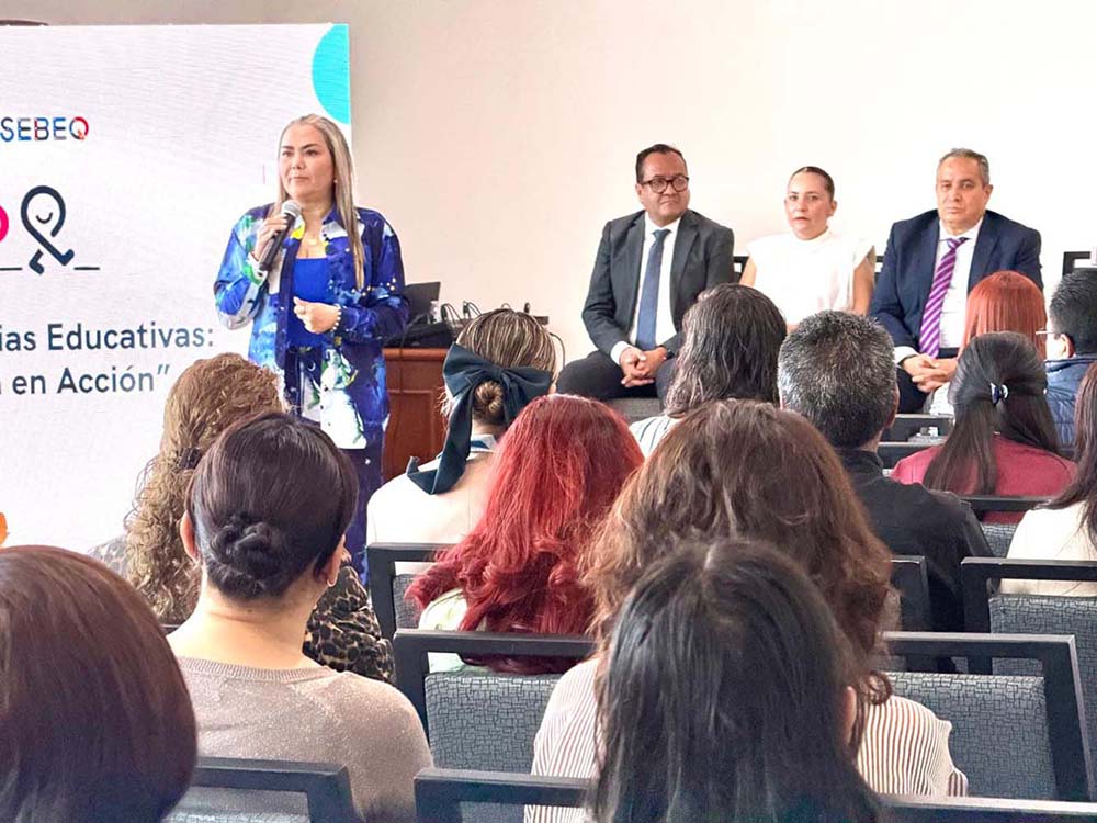 USEBEQ reúne 50 educadores en foro humanista queretano