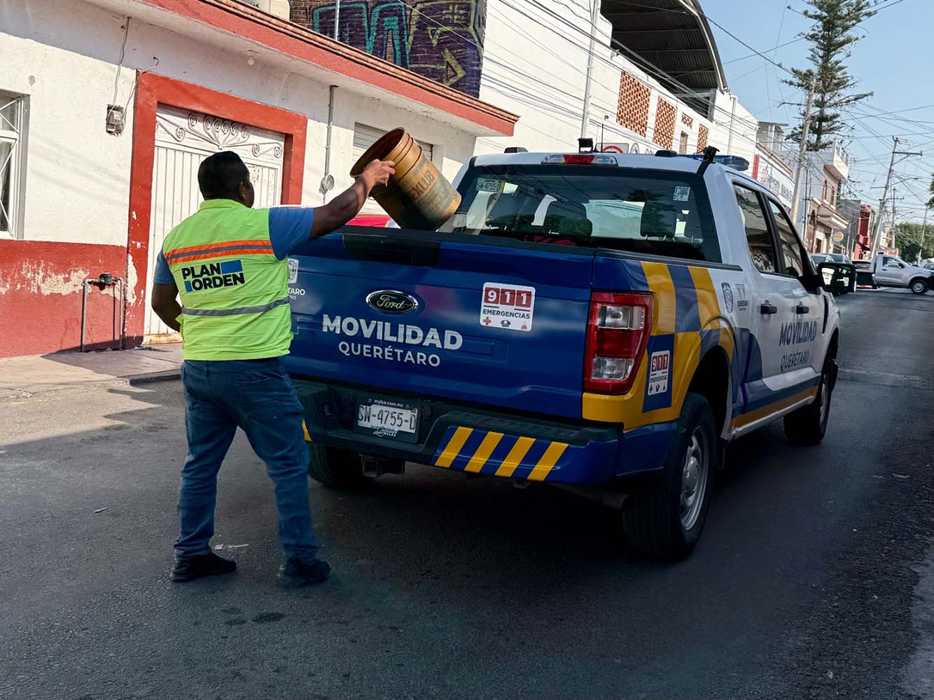 Querétaro retira 2,155 obstáculos de 97 colonias