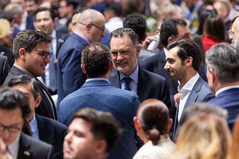 Kuri asiste a 250 aniversario estadounidense en Embajada