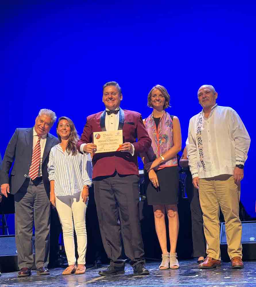 Gregorio Escalante gana Certamen de Canción Queretana
