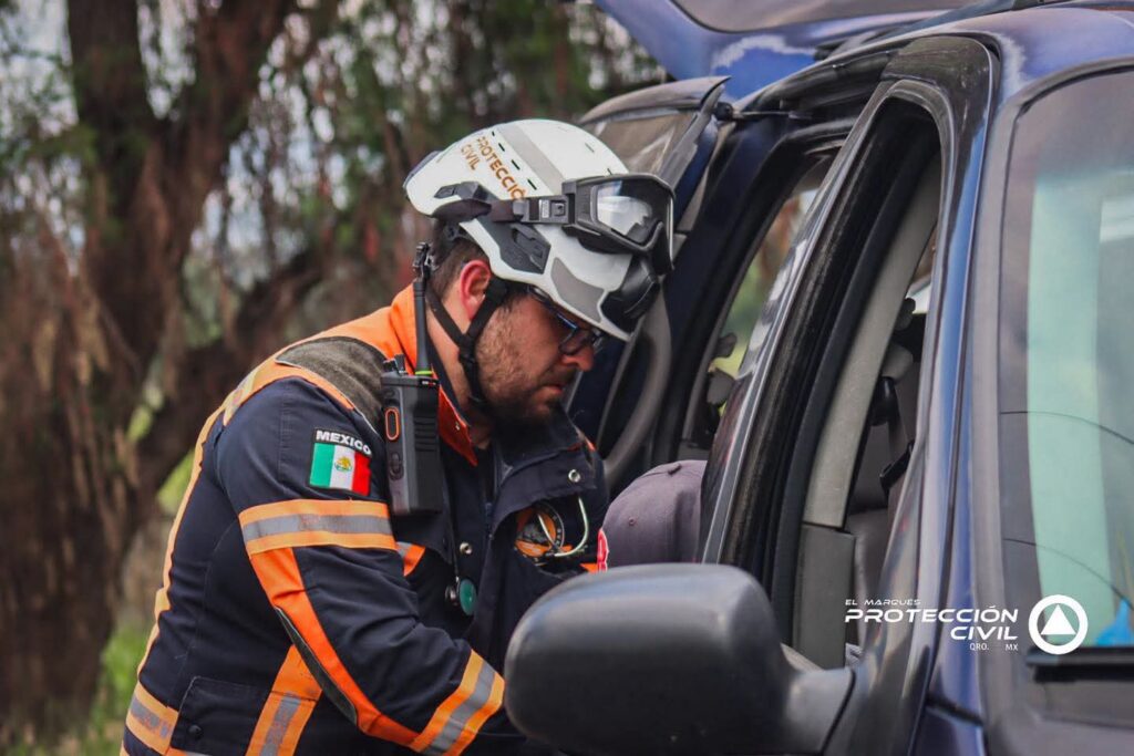 Título Choque e incendio movilizan a emergencias en El Marqués