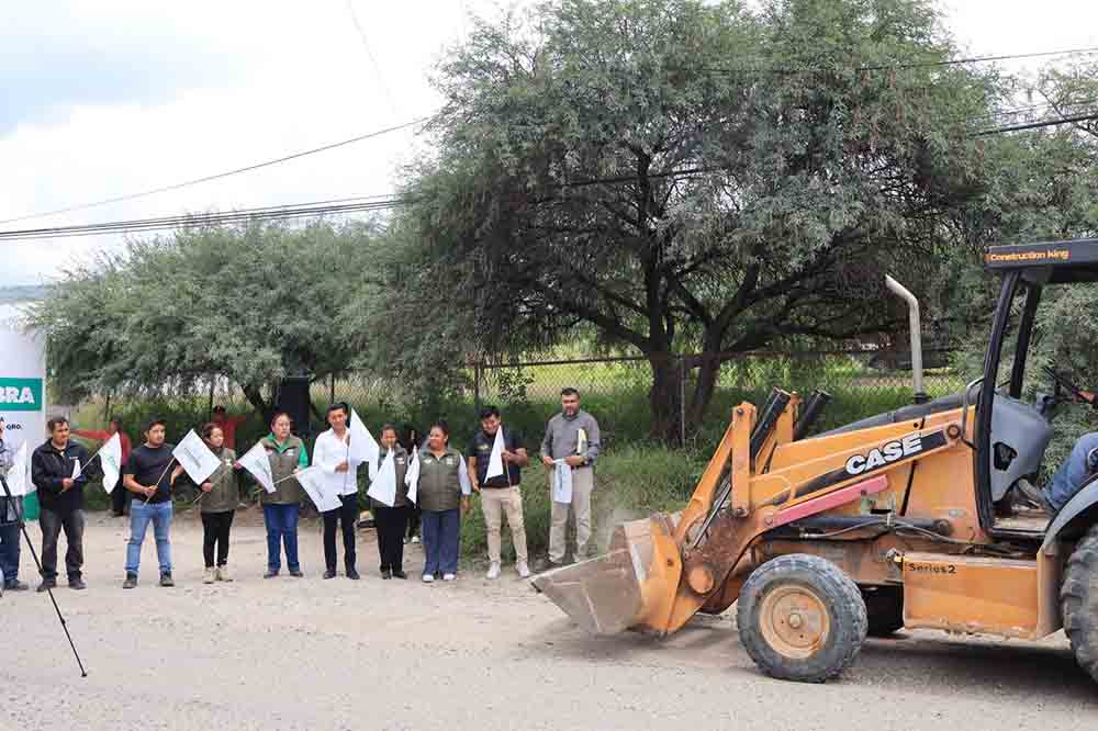 Tolimán rehabilita Camino Real con 2 mdp