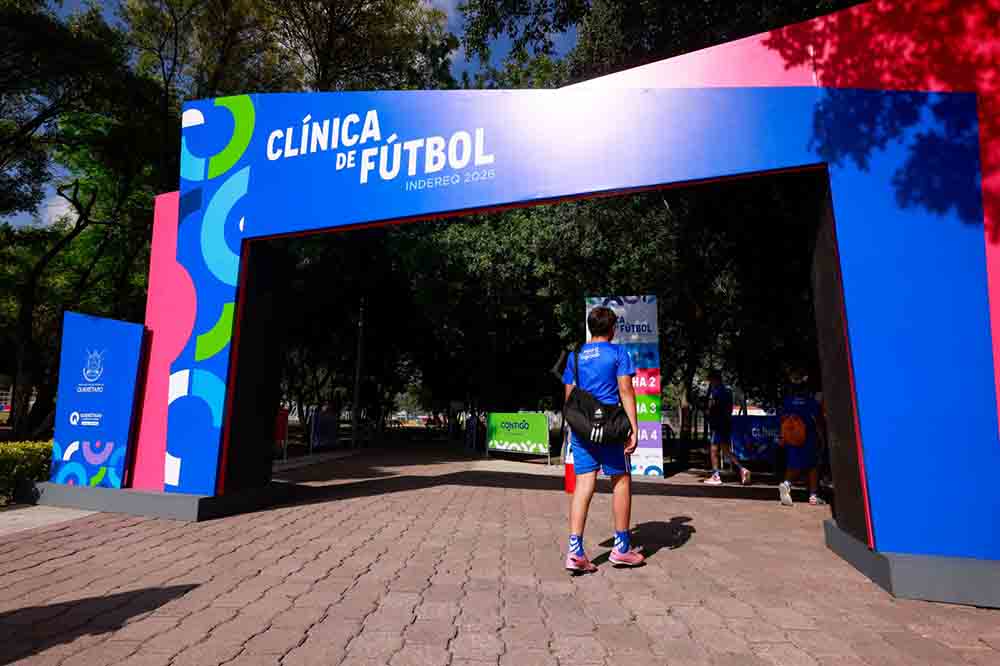 Oribe inspira a jóvenes en clínica Indereq Querétaro