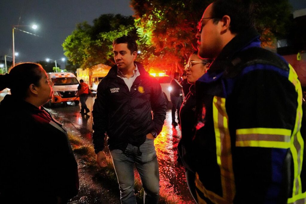 Supervisa Felifer Macías atención por lluvias en Villas de Santiago
